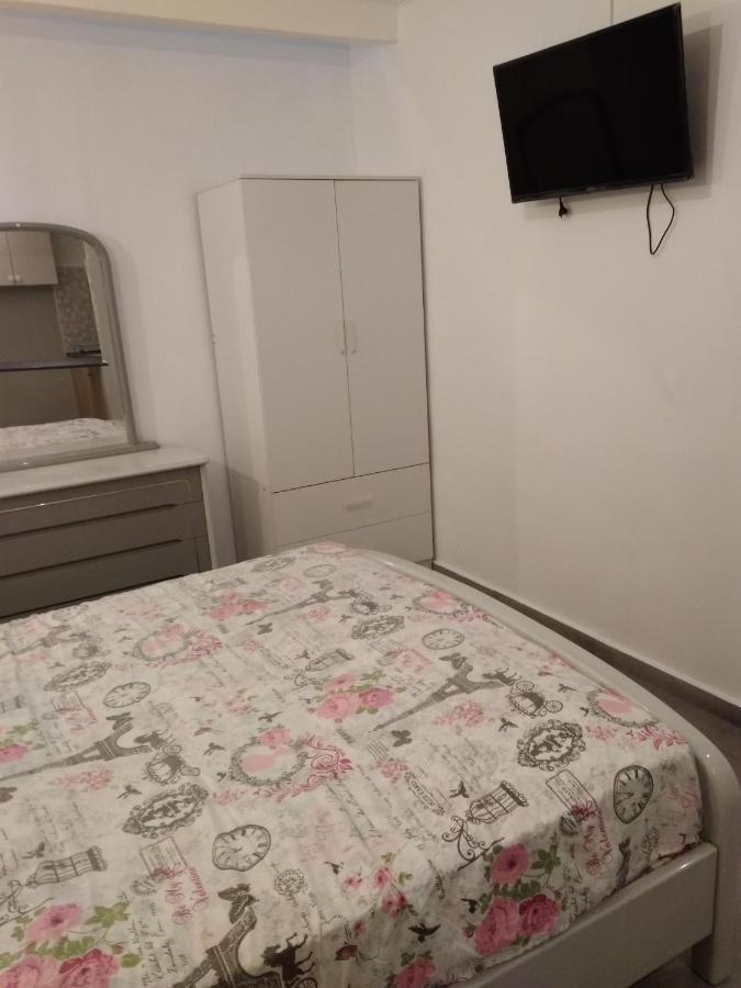 Lägenhet på 32 m² i Pagrati, med 1 sovrum och 1 badrum  Aten Exteriör bild